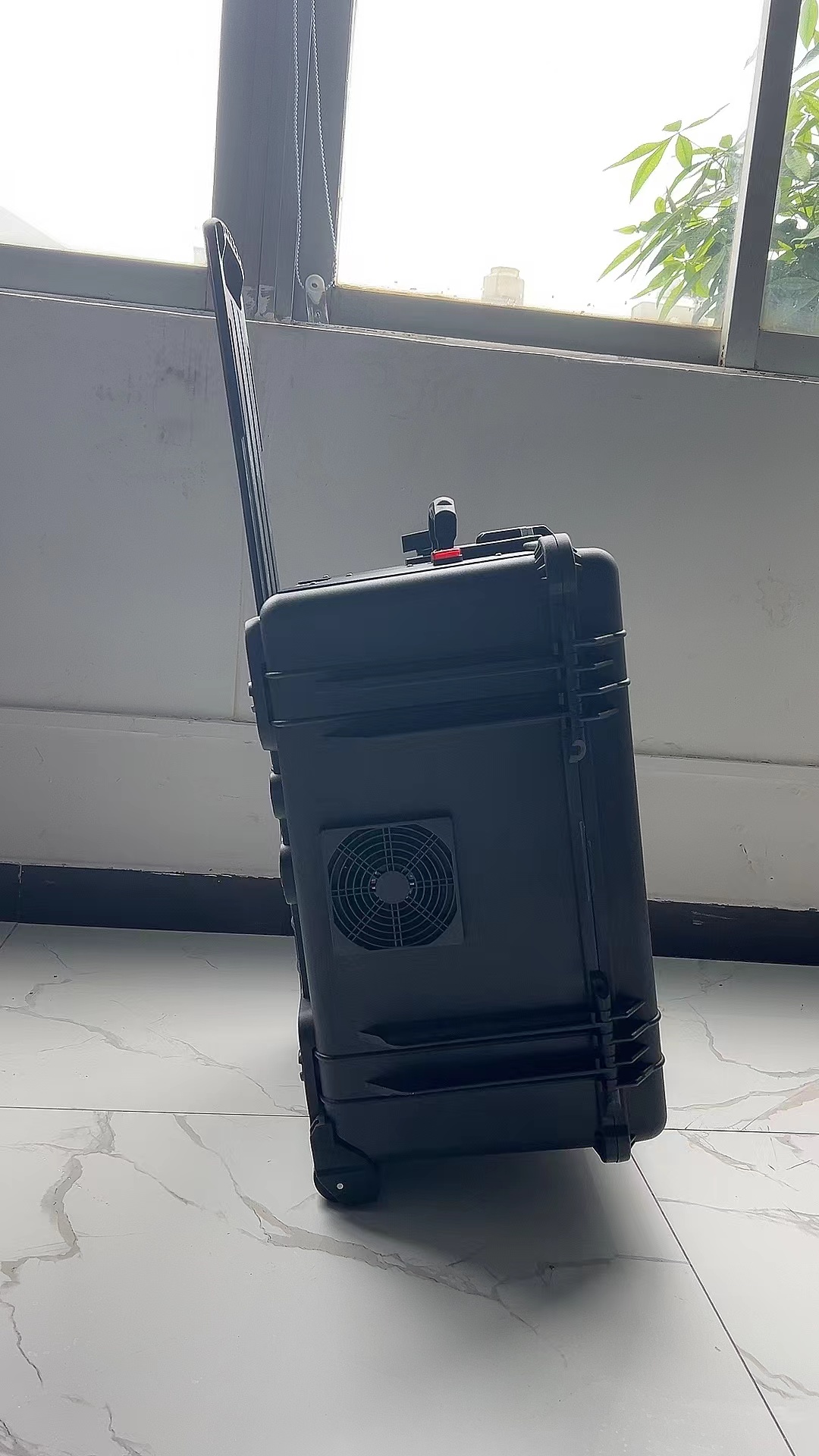 永泰手拉箱型移动通信干扰器